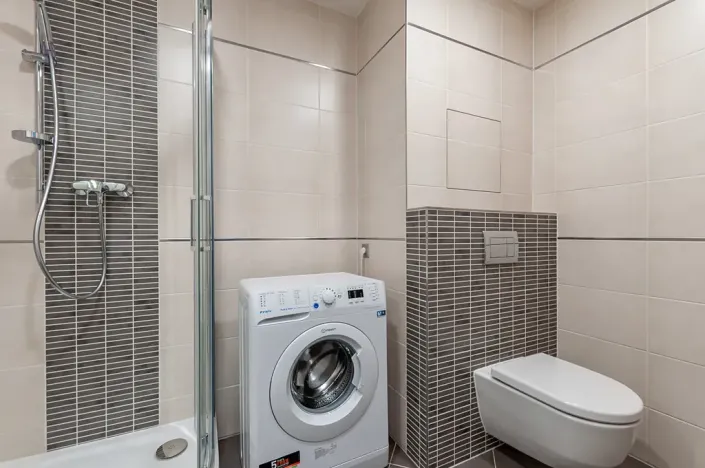 Pronájem bytu 1+kk, Praha - Vysočany, Sokolovská, 28 m2