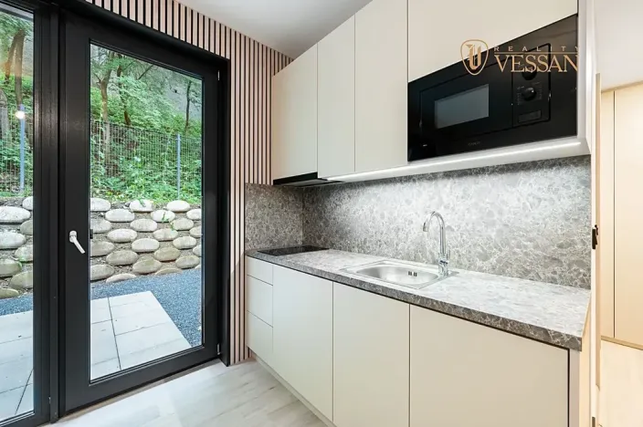 Prodej bytu 1+kk, Praha - Hlubočepy, Na Zlíchově, 26 m2