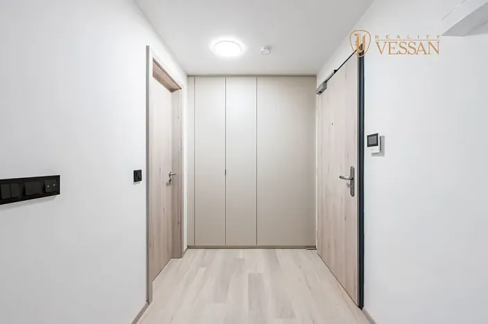 Prodej bytu 1+kk, Praha - Hlubočepy, Na Zlíchově, 26 m2