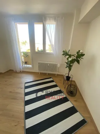 Prodej bytu 3+1, Praha - Modřany, U zastávky, 60 m2