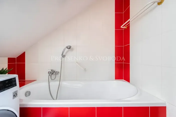 Prodej rodinného domu, Třebnouševes, 400 m2