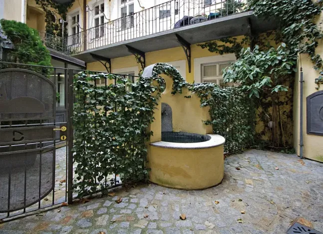 Pronájem bytu 2+1, Praha - Malá Strana, 73 m2