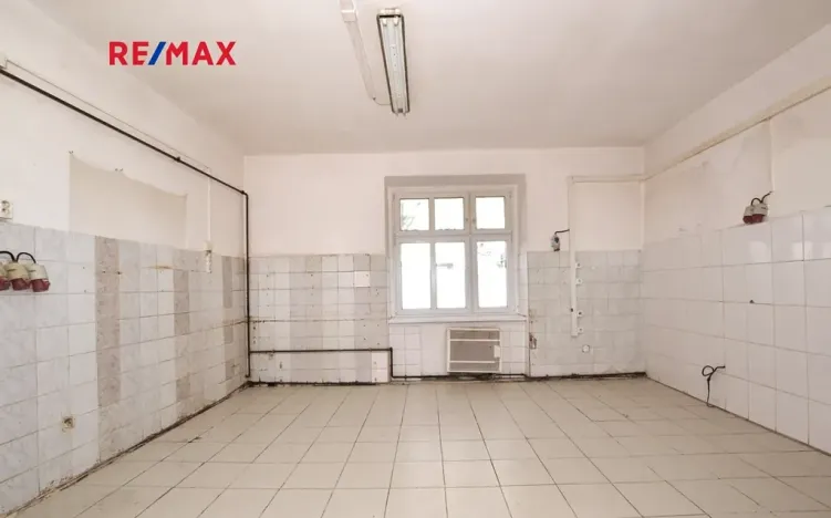 Pronájem obchodního prostoru, Plzeň, Koterovská, 100 m2