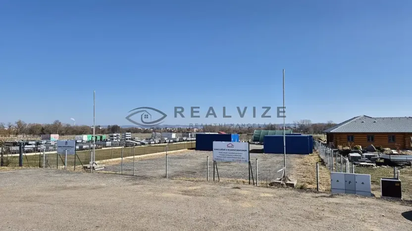 Pronájem komerčního pozemku, Planá, 1983 m2