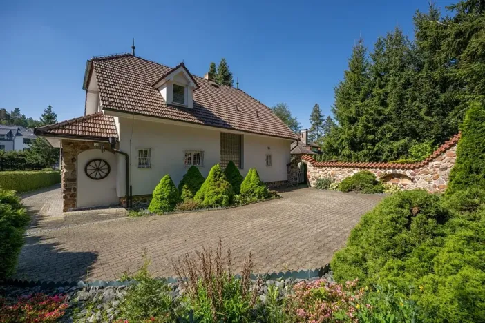 Prodej rodinného domu, Družec, V Zátiší, 289 m2