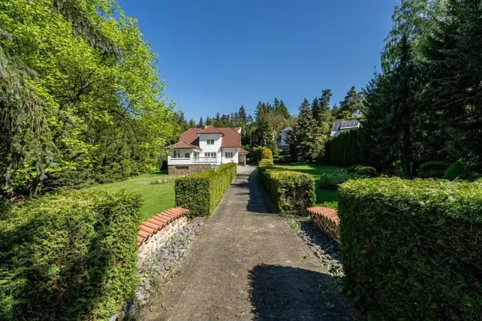 Prodej rodinného domu, Družec, V Zátiší, 289 m2