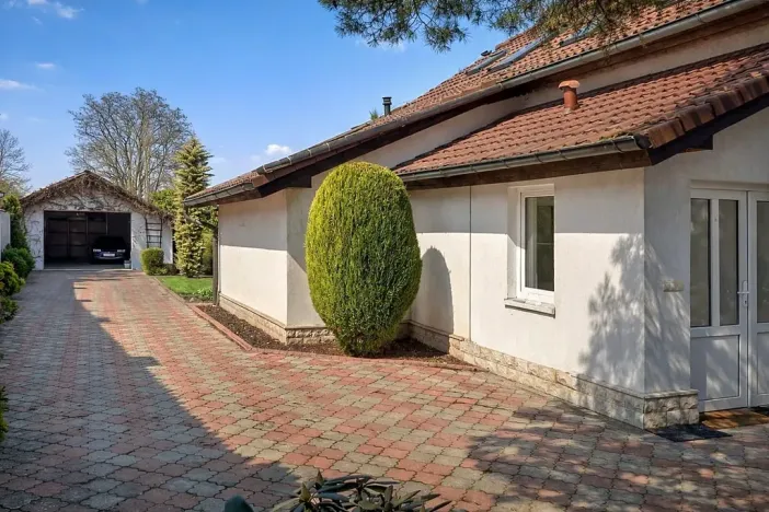 Pronájem rodinného domu, Roztoky, U háje, 230 m2