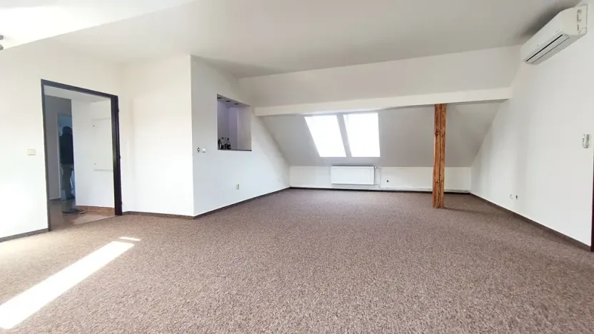 Pronájem kanceláře, Ostrava, Daliborova, 160 m2