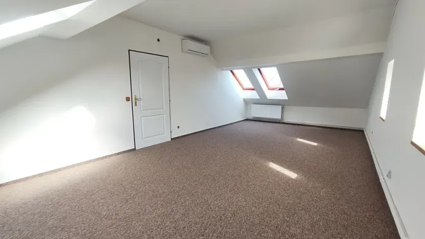 Pronájem kanceláře, Ostrava, Daliborova, 160 m2