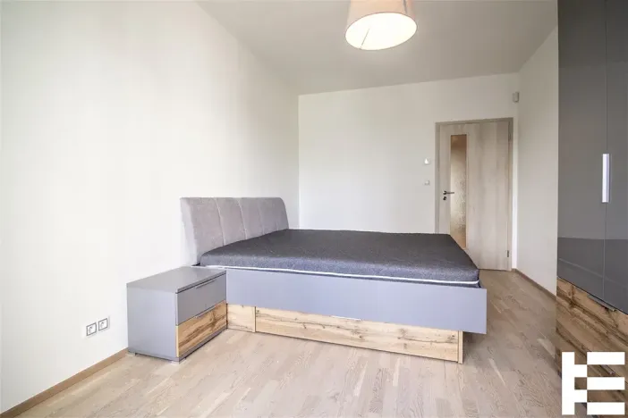 Pronájem bytu 4+kk, Praha - Žižkov, Olšanská, 107 m2