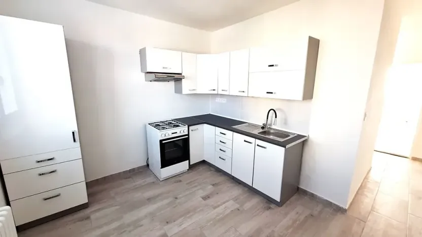 Pronájem bytu 2+1, Ostrava, Varenská, 66 m2