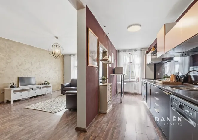 Prodej rodinného domu, Ivančice, Jana Schwarze, 210 m2