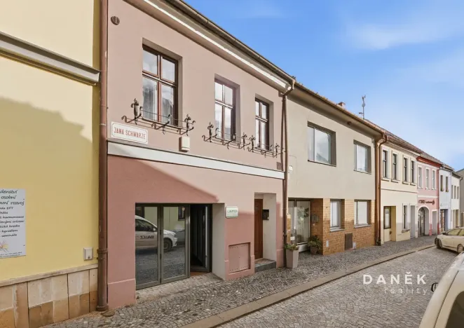 Prodej rodinného domu, Ivančice, Jana Schwarze, 210 m2