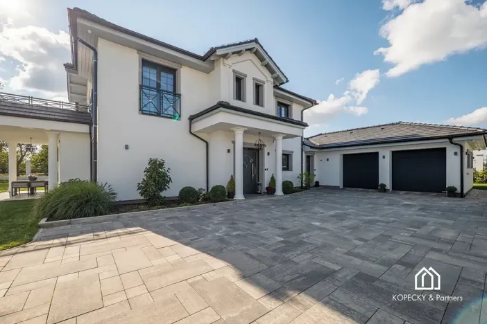 Prodej rodinného domu, Přezletice, Čakovická, 405 m2