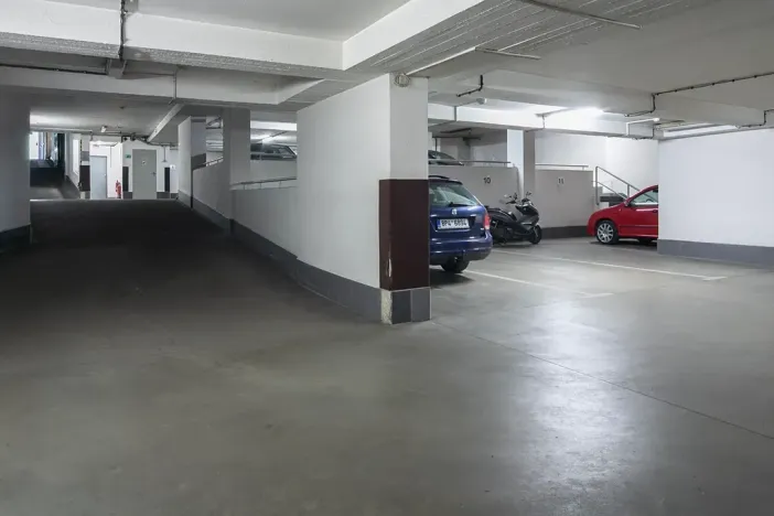 Pronájem garáže, Praha - Nové Město, Fügnerovo náměstí, 15 m2