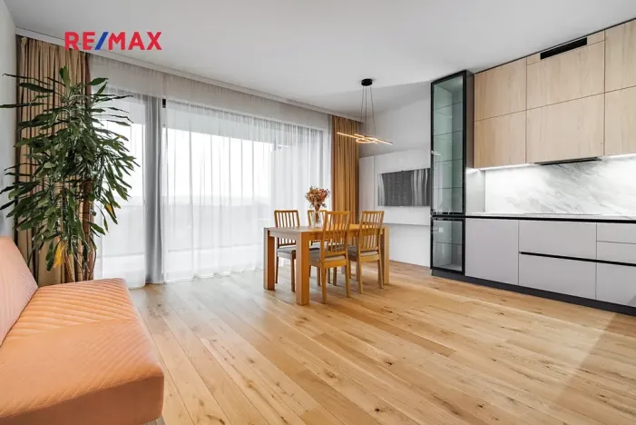 Prodej bytu 2+kk, Praha - Smíchov, Podbělohorská, 61 m2