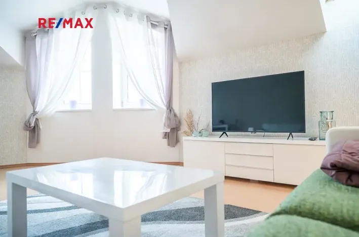 Prodej bytu 2+kk, Hradec Králové, Za Škodovkou, 68 m2