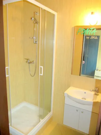 Pronájem pokoje, Praha - Zbraslav, U Malé řeky, 17 m2