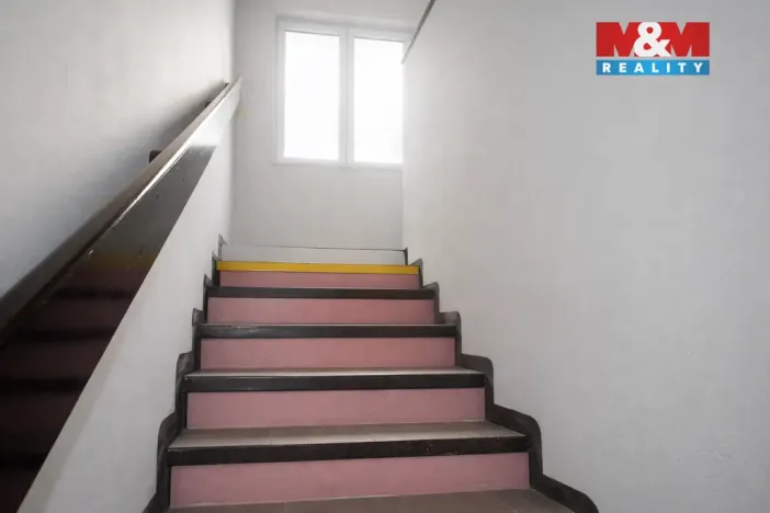 Pronájem kanceláře, Plzeň, Bělohorská, 13 m2