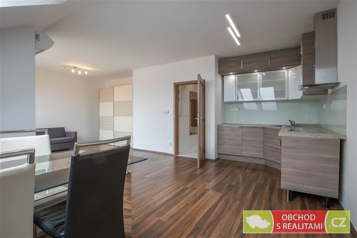 Pronájem bytu 2+kk, Přezletice, Pod Zahrady, 66 m2