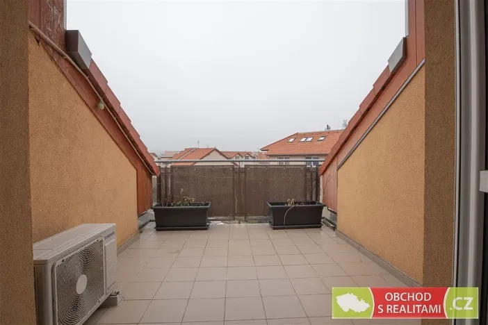 Pronájem bytu 2+kk, Přezletice, Pod Zahrady, 66 m2