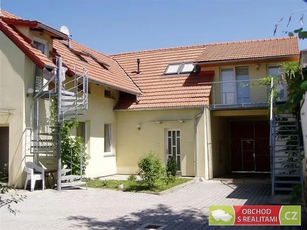 Pronájem bytu 1+kk, Čelákovice, Sokolovská, 33 m2