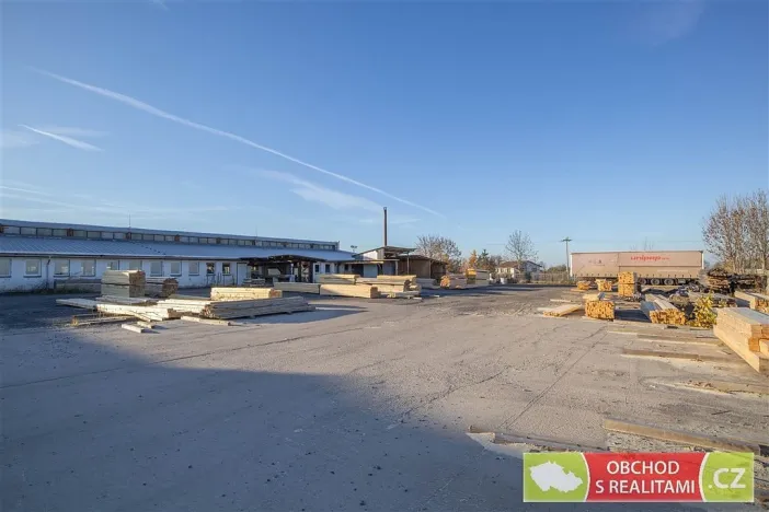 Pronájem skladu, Morašice, 2710 m2