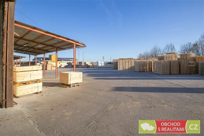 Pronájem skladu, Morašice, 2710 m2