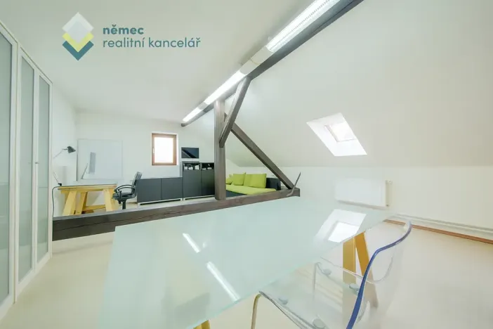 Pronájem kanceláře, Praha - Holešovice, Dělnická, 44 m2