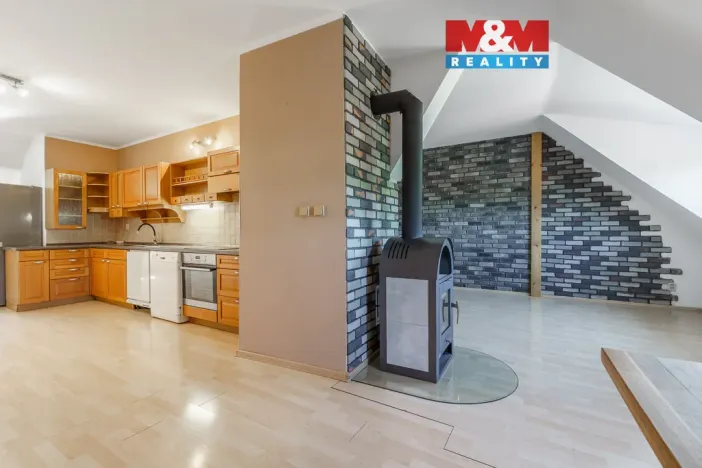 Pronájem bytu 3+1, Cheb, Cechovní, 130 m2