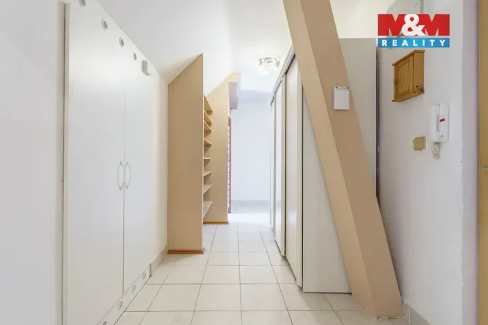 Pronájem bytu 3+1, Cheb, Cechovní, 130 m2