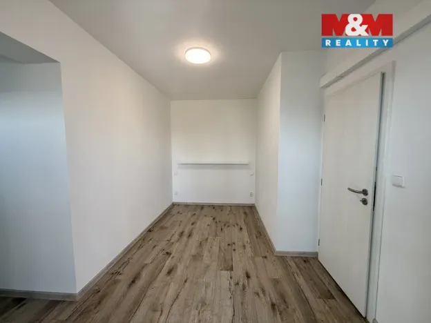 Pronájem bytu 2+kk, Hradec Králové, K Meteoru, 50 m2