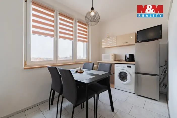 Prodej bytu 2+1, Cheb, Šeříková, 56 m2