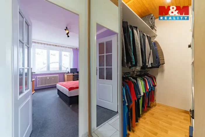 Prodej bytu 2+1, Cheb, Šeříková, 56 m2