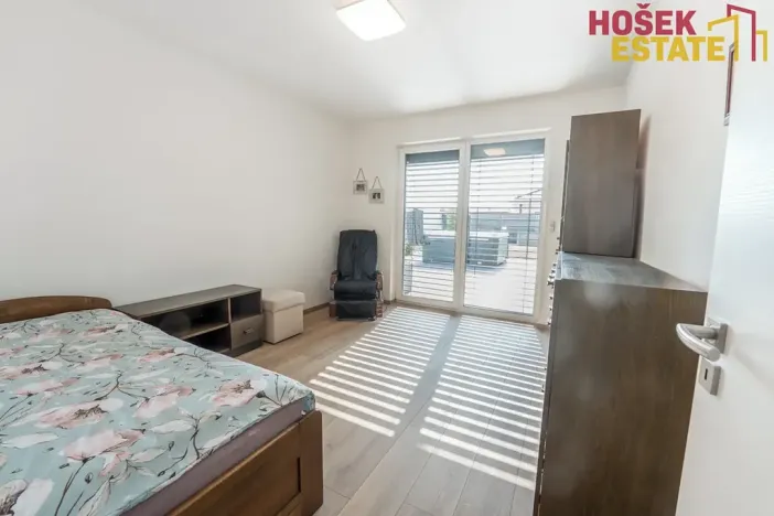 Prodej rodinného domu, Pohořelice, U Větrolamu, 160 m2