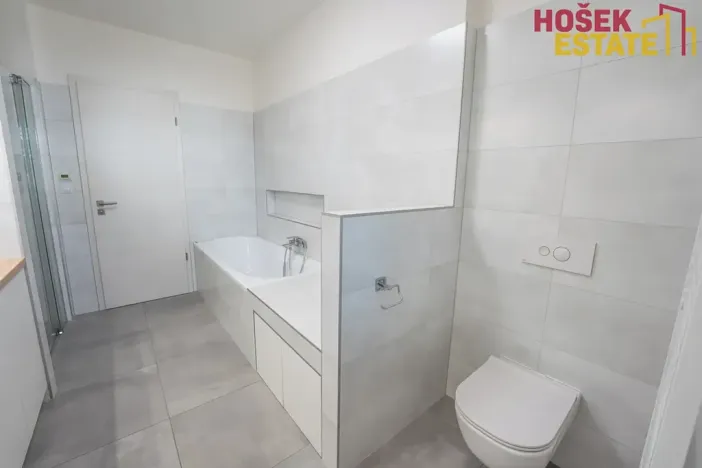 Prodej rodinného domu, Pohořelice, U Větrolamu, 160 m2