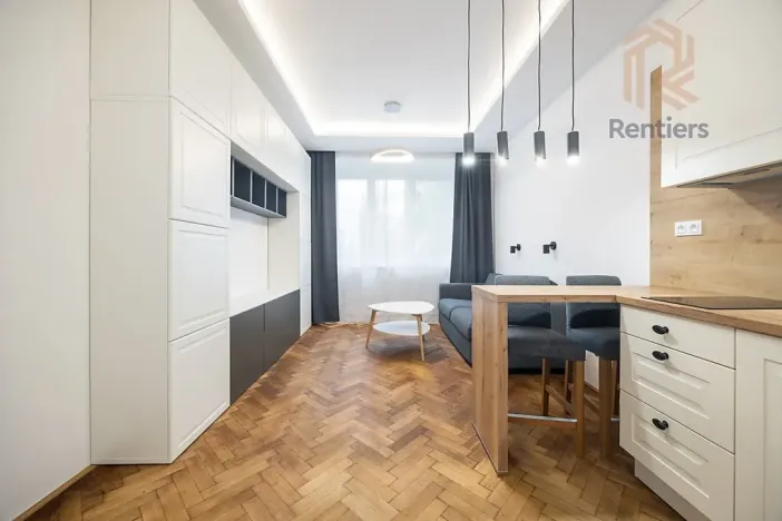 Pronájem bytu 1+kk, Praha - Střešovice, Myslbekova, 30 m2