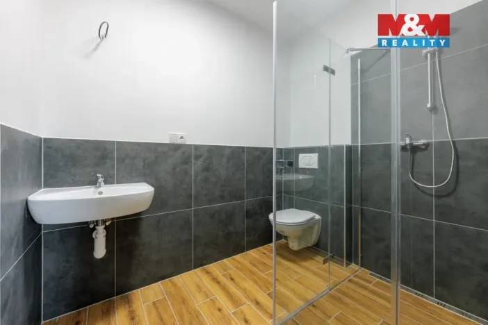 Prodej rodinného domu, Karlovy Vary - Bohatice, Na Stezce, 182 m2