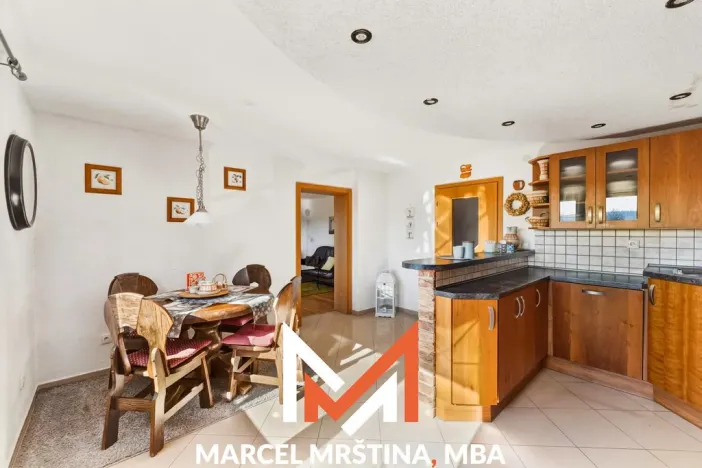 Prodej rodinného domu, Borová, 307 m2