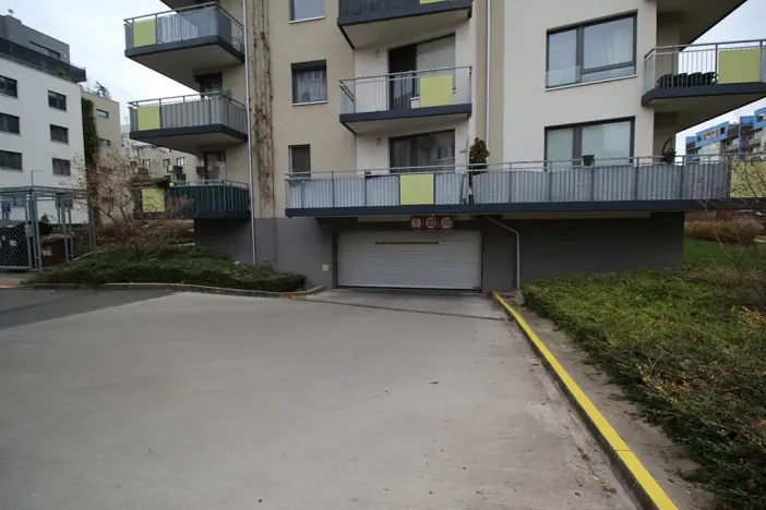 Prodej garáže, Praha - Hostivař, Rižská, 12 m2