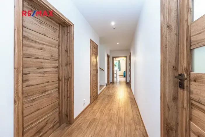 Pronájem rodinného domu, Mnichovice, Myšlínská, 221 m2