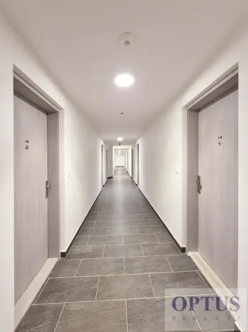 Pronájem bytu 1+kk, Praha - Hloubětín, Poděbradská, 32 m2