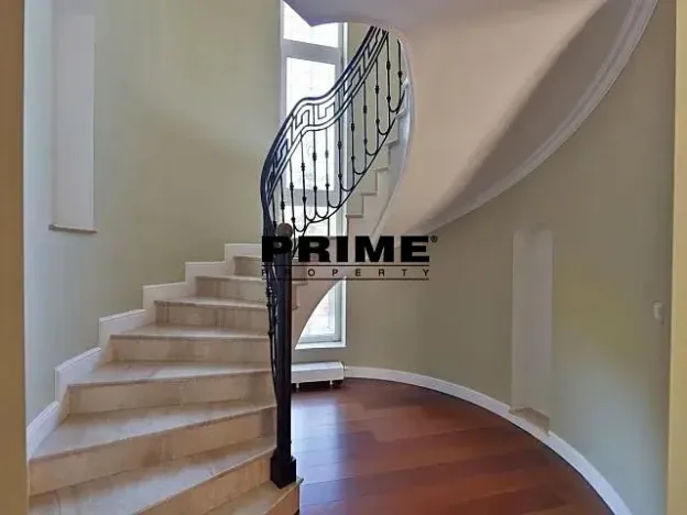 Pronájem vily, Praha - Nebušice, Spojová, 560 m2