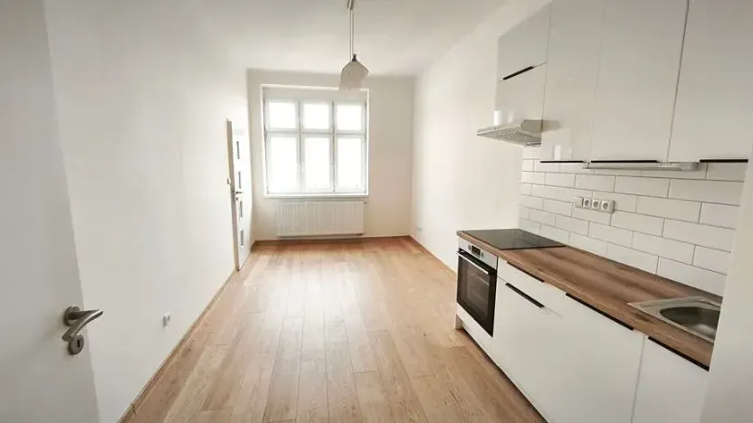 Pronájem bytu 2+kk, Praha - Vinohrady, Čáslavská, 45 m2