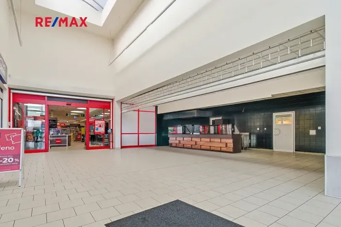 Pronájem obchodního prostoru, Plzeň, 181 m2