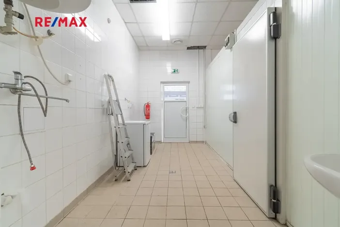 Pronájem obchodního prostoru, Plzeň, 181 m2