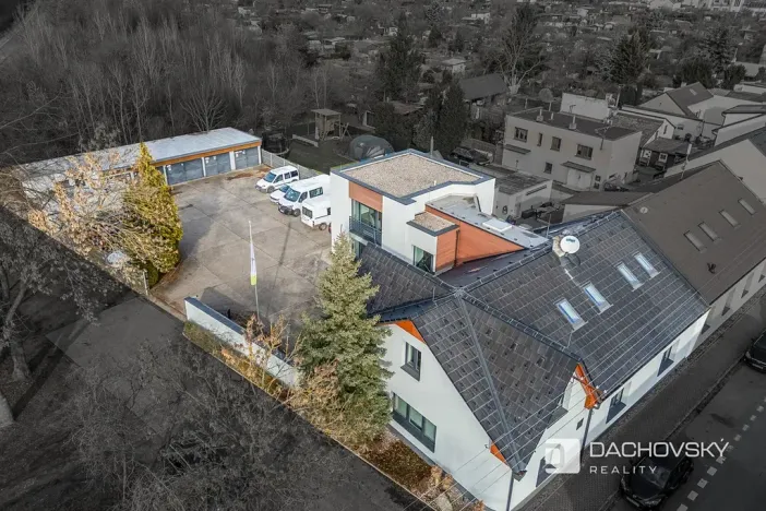 Prodej obchodního prostoru, Pardubice, K Dolíčku, 374 m2