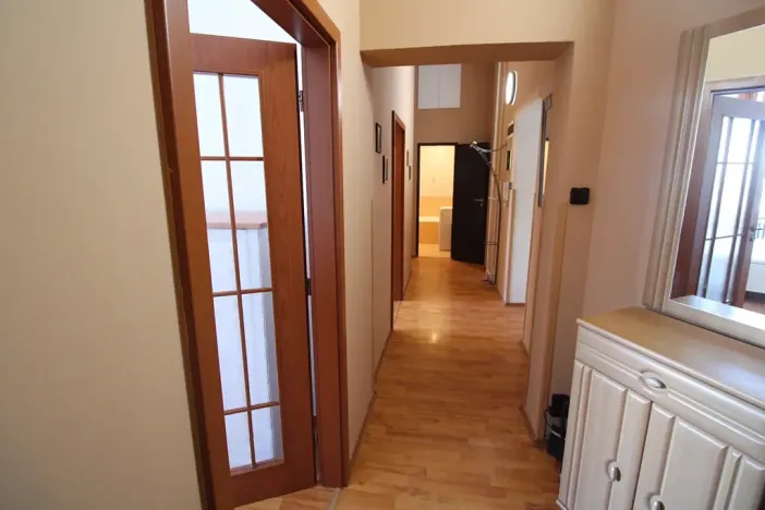 Pronájem bytu 2+1, Karlovy Vary, I. P. Pavlova, 54 m2