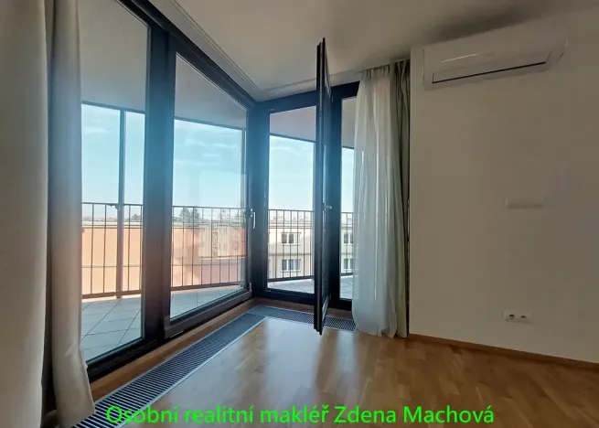 Pronájem bytu 1+kk, Praha - Žižkov, Ke kapslovně, 38 m2