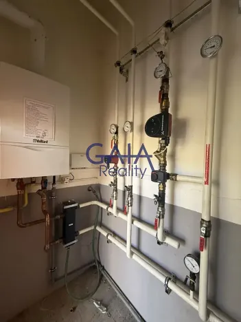 Prodej obchodního prostoru, Dačice, B. Němcové, 600 m2